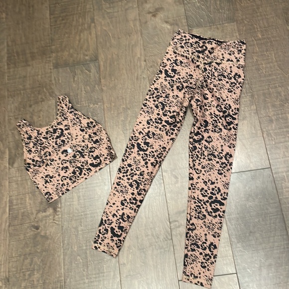 Womens Strut This Workout Set (M) - Picture 4 of 7